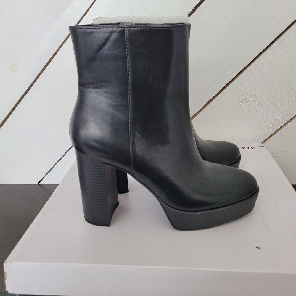 NEW Alfani Galsuendap Womens Black Platform Ankle Boots Size 9M Black